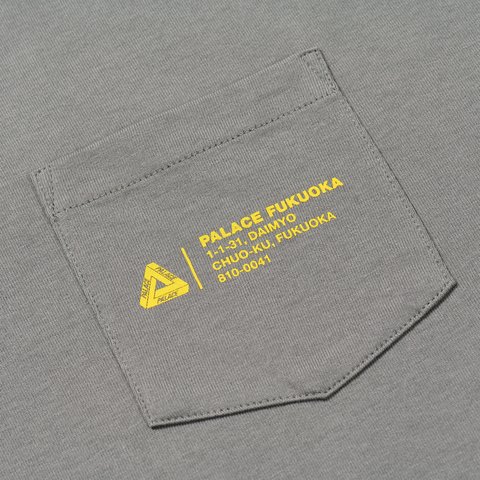 Palace SHOP LOCATOR POCKET T-SHIRT FUKUOKA CHARCOAL - Colorway